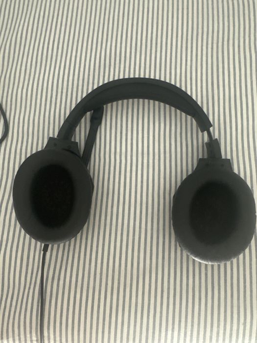 PS5 Controller Preto + HYPERX Cloud Stinger