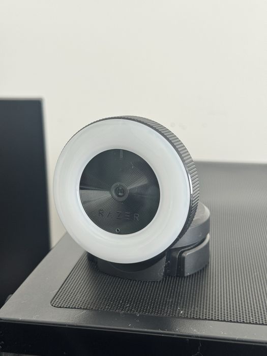 Веб камера razer kiyo