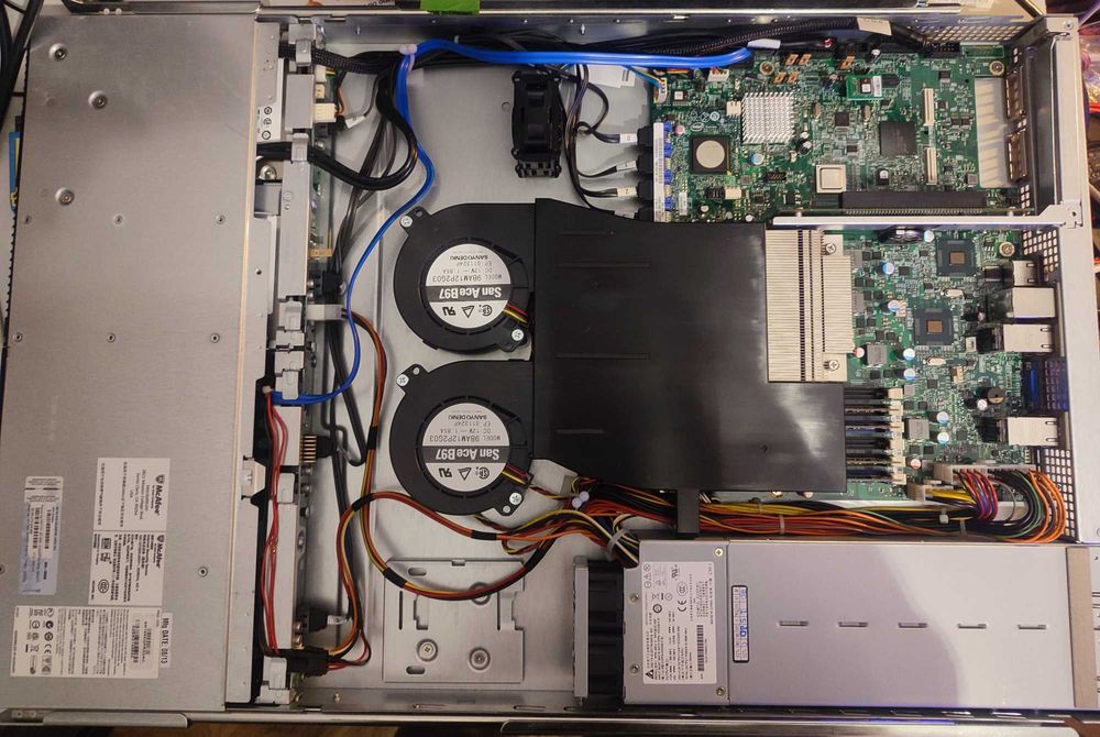 Serwer SR1695 pod NAS 4xHDD 3.5" bay + 6xSATA