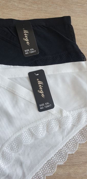 4×Damskie majtki figi z koronką 2XL