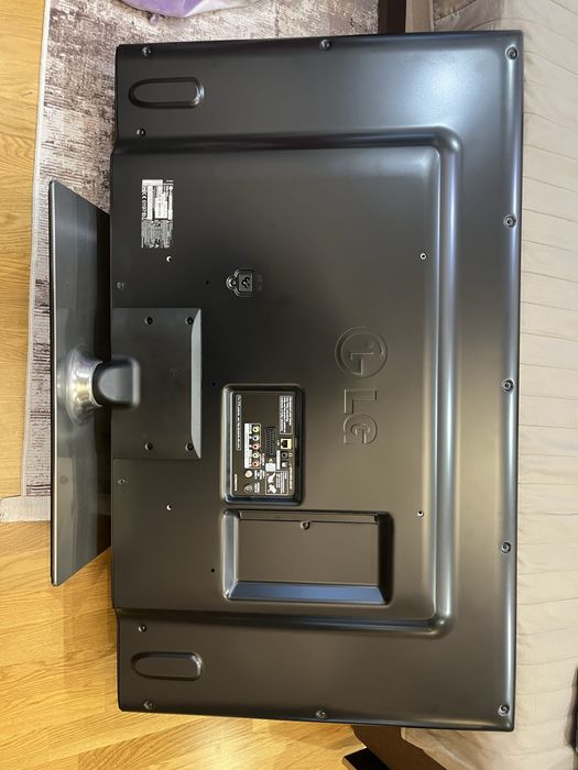 Full Hd SMART телевізор LED  50"  LG 50LF652V з Т2