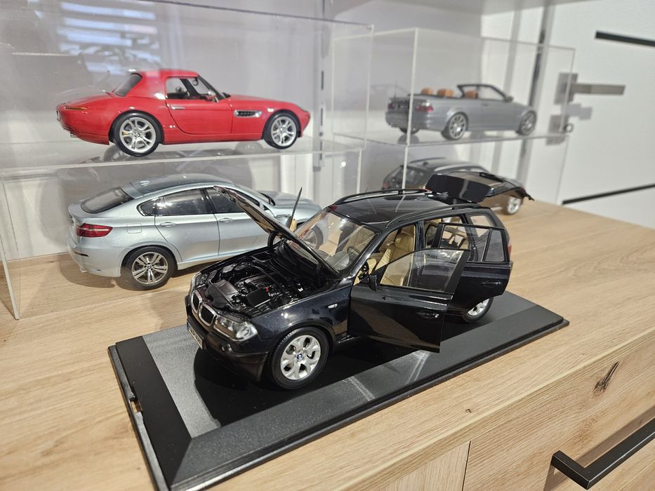 BMW 1:18 X3 Kyosho E83
