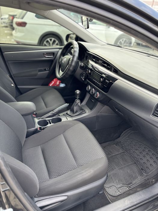 Тойота Королла продам