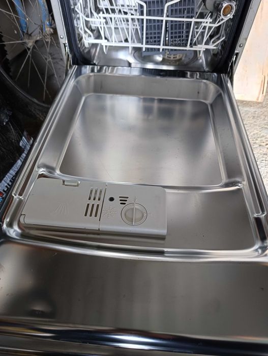 Zmywarka Whirlpool ADP550IX do naprawy