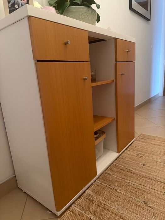 Móvel de corredor ou sala