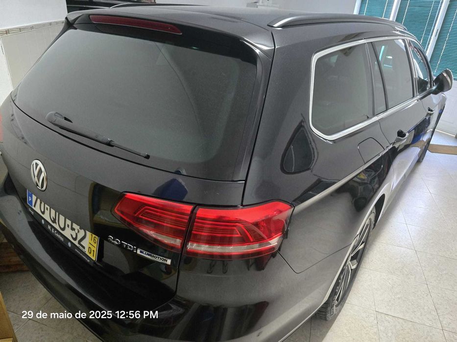 Volkswagen Passat Variant 2.0TDI 150CV Impecável óticas em led matrix e mala elétrica kit distribuição substituídos