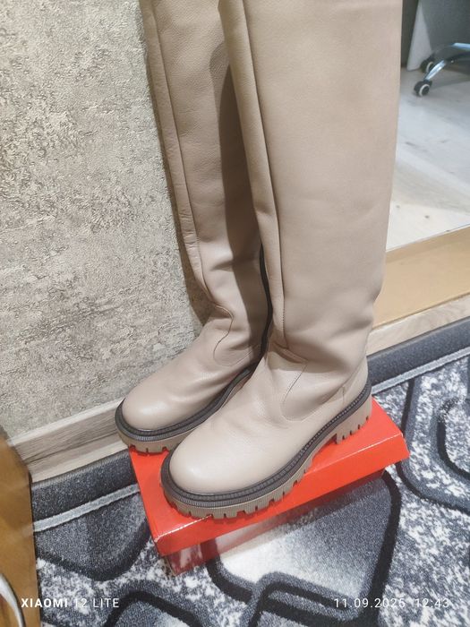 Продам сапожки труби натуральна шкіра розмір 39 на устілку 25см - 25,5