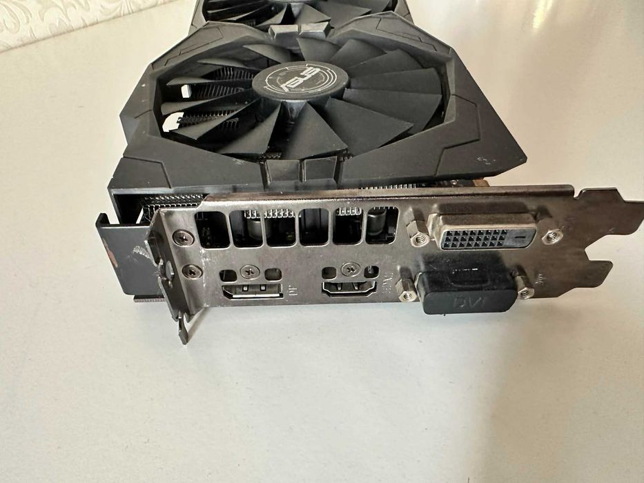 Відеокарта ASUS AMD Radeon RX 570 4Gb Strix OC GAMING