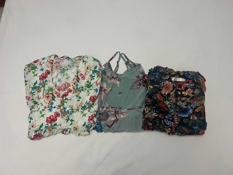 Pack 3 Vestidos Florais M/L – Muito Bom Estado