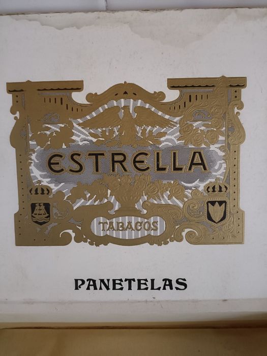 Caixa de charutos em madeira, marca Estrella, de São Miguel-Açores