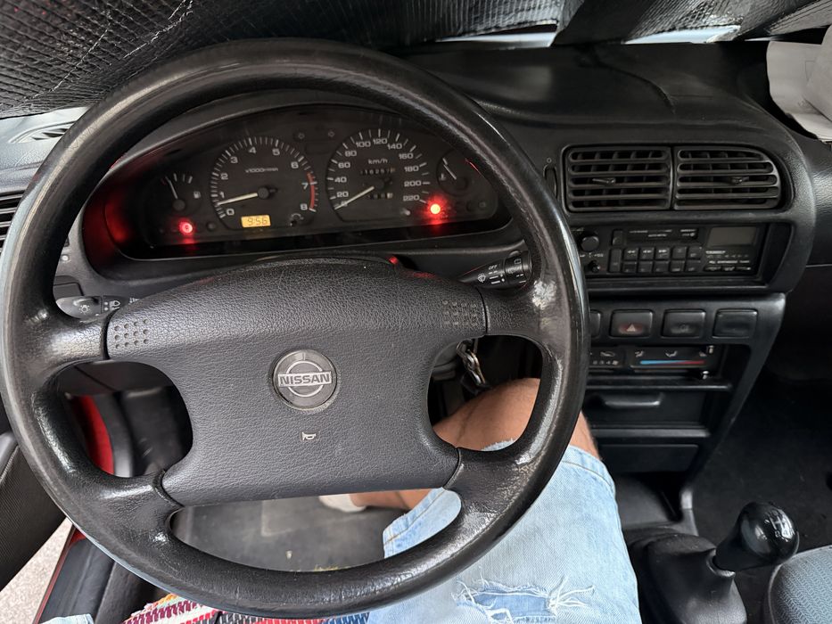 Nissan Sunny 1.4 SLX (1992)