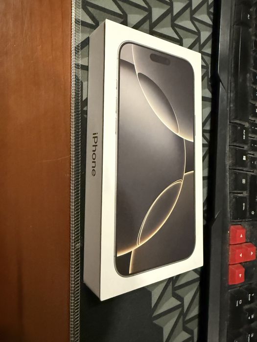 Iphone 16 pro max titanium garantia ate 20/08/2028