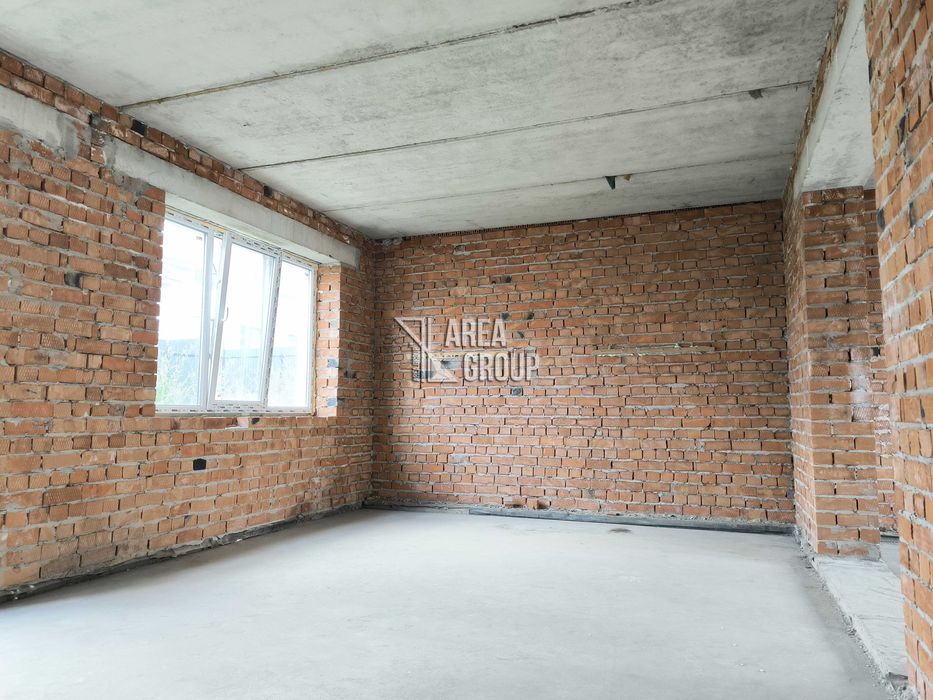 Котедж готовий до ремонту в районі Цукрового заводу