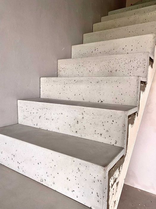 Schody z Betonu architektonicznego Producent Klejone Możliwy Montaż