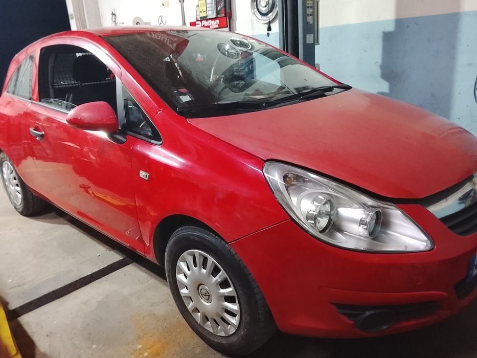 Opel corsa D comercial