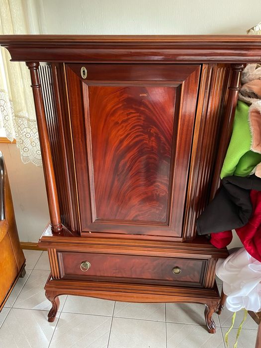 Moveis Mogno em Excelente Estado