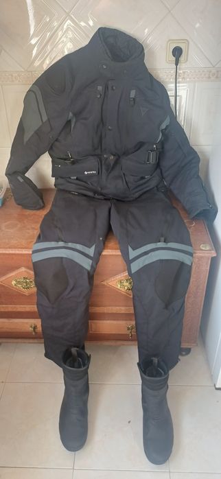 Vendo kit completo Dainese.