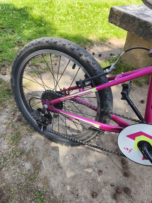 Bicicleta cor de rosa