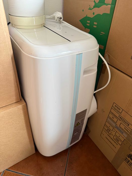 Ar condicionado e desumidificador portátil BODNER 12000 BTU