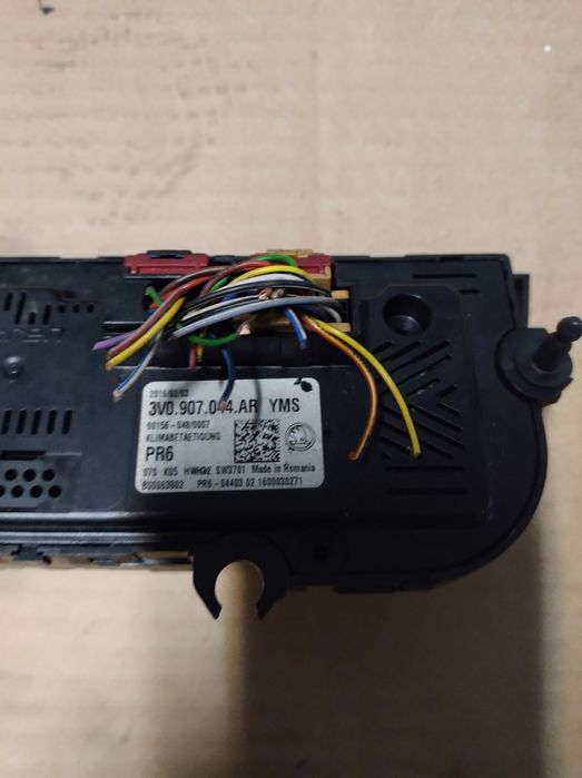 Panel klimatyzacji Skoda Superb III