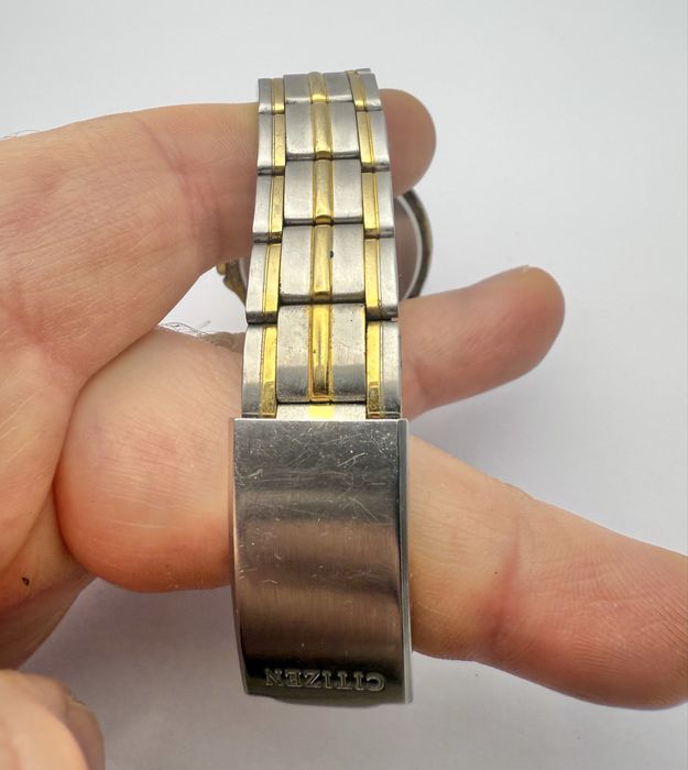 Zegarek Citizen Quartz na szęści
