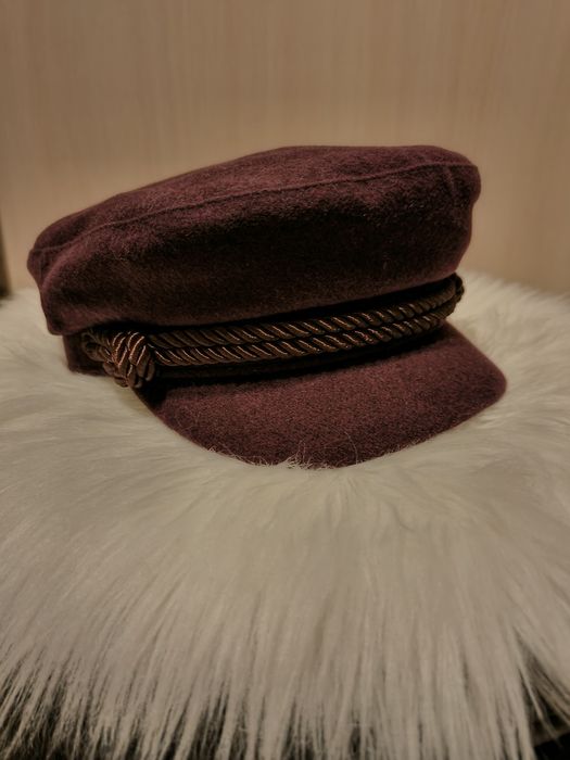 Модна бордова жіноча кепка H&M