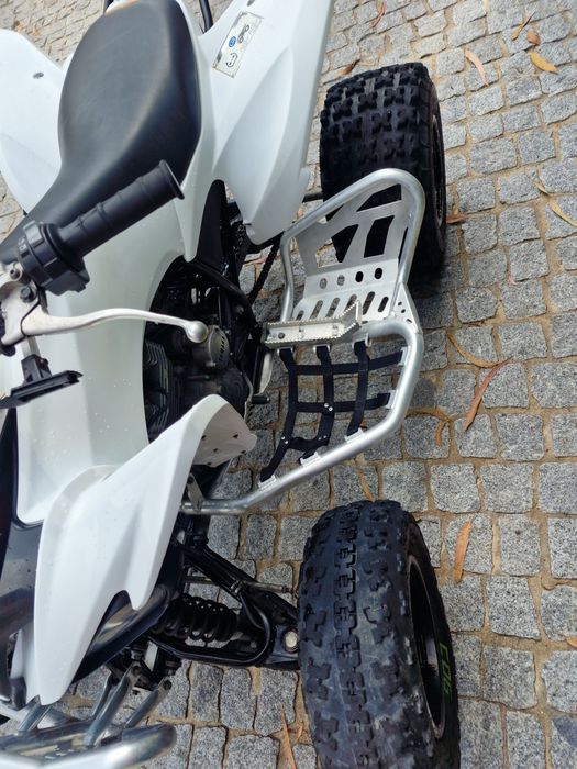Yamanha raptor 250