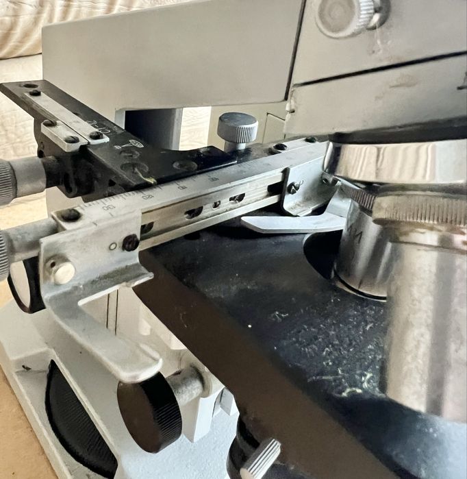 Мікроскоп Д11 з Припаратоводієм та інші Мікріки !