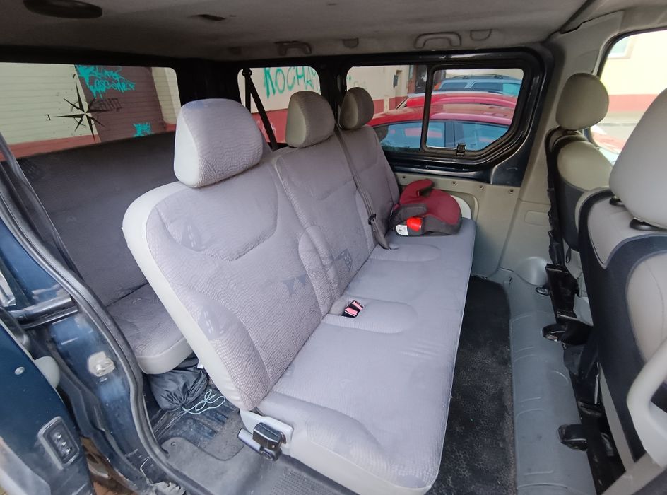 Renault Trafic MK2 1.9dCi 80km 9 osób