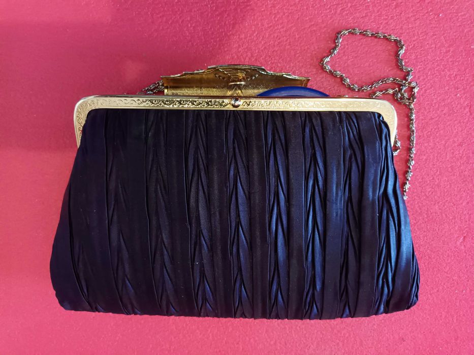 Mala / Bolsa  preta de senhora em bom estado. / 9 €.