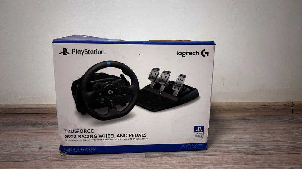 Ігрове кермо з педалями Logitech G923 Racing Wheel для PS5/PC
