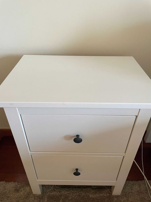 Cómoda com 2 gavetas