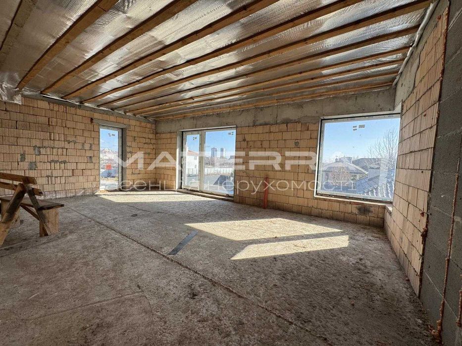 Гатне Сучасний будинок 307 м² з басейном 12 соток 350 000 $