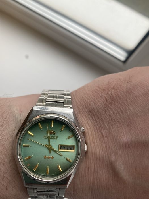 Продам часы orient