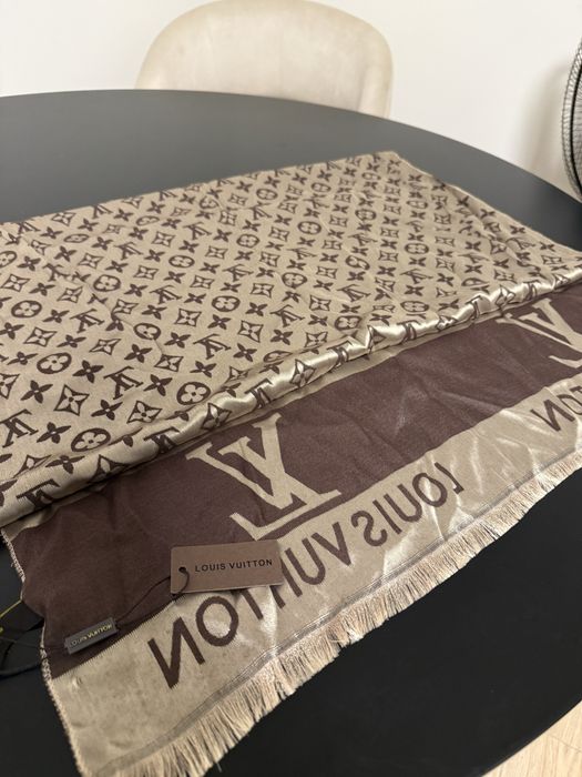 Szal apaszka chusta  szalik brązowy nude kremowy złoty satynowy Louis Vuitton nowy z metką