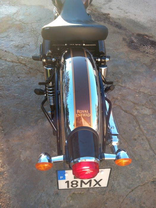 Royal Enfield 2023 – 1.200 km – Excelente  2 bancos de oferta