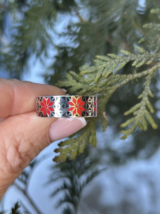 Срібний набір з емаллю «Вишиванка», сережки + каблучка