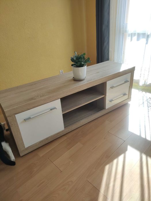Szafka pod telewizor