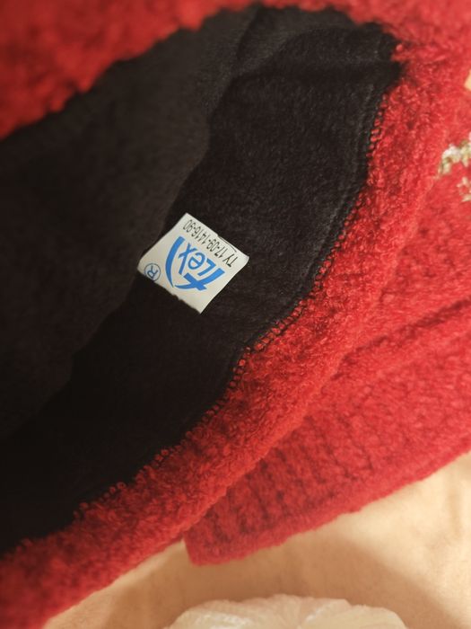 Шапкаі в'язана з підкладкою на флісі