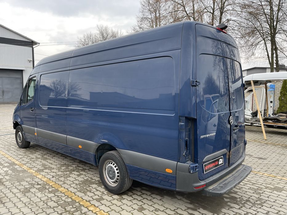 Бочина права ліва Mercedes Sprinter W907 LONG