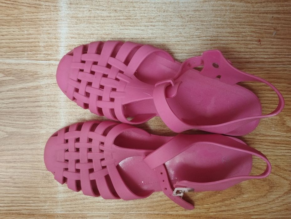 Крокси жіночі, босоніжки, 40 розмір