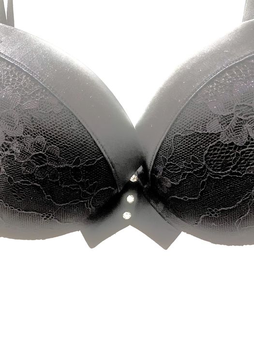 Продам бюст . Италия. Empotium Armani