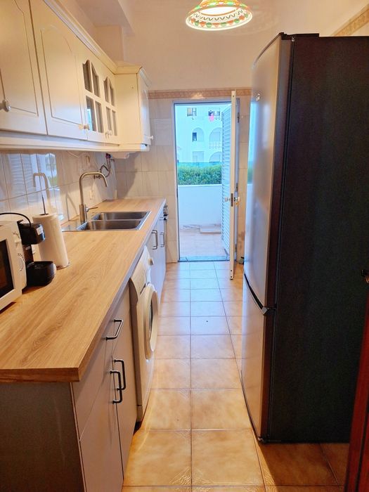 Férias em Albufeira - Apartamento Completo ou Estúdio e Quarto com WC Privativa - Jacuzzi no Terraço