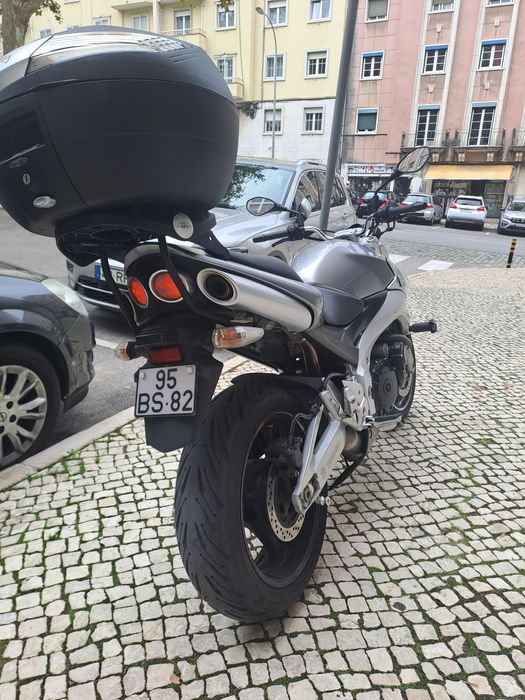 Suzuki GSR 600 impecável