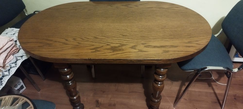 Piękna, drewniana meblościanka + stół.