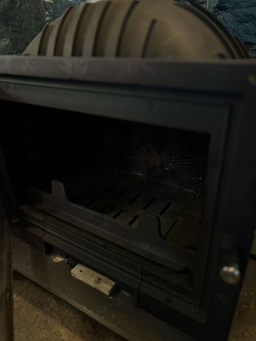 Топка для каміна Invicta 700F