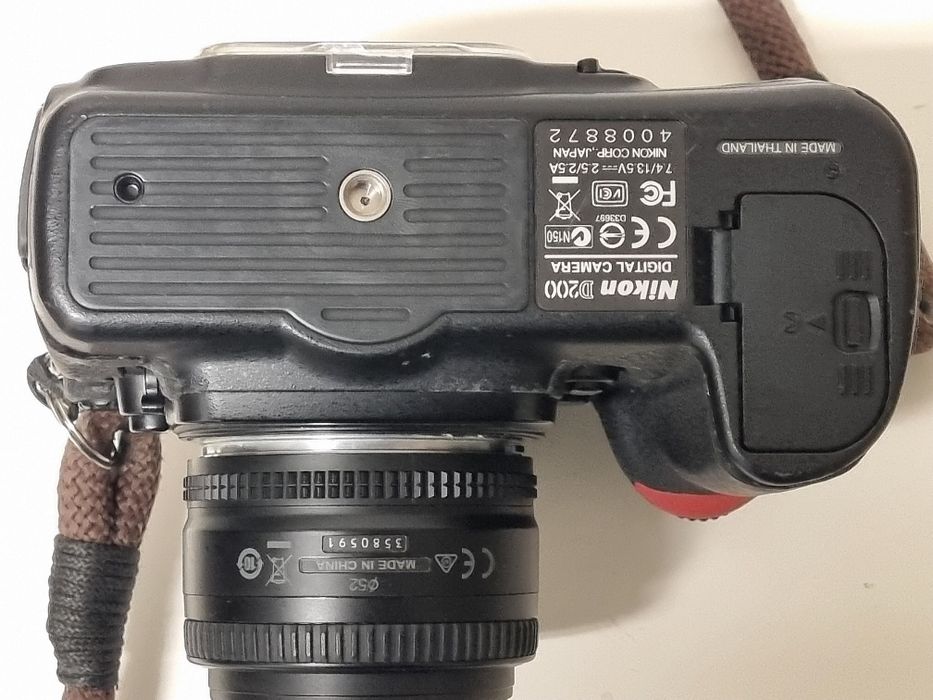 Nikon D200 c/objectiva