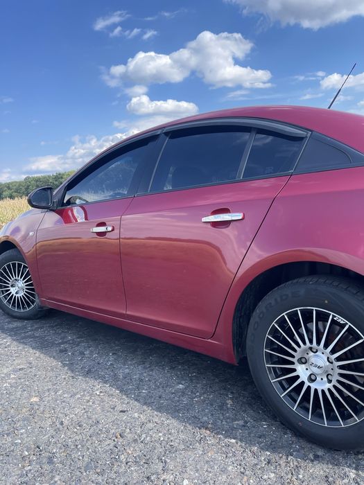 Автомобіль Шевроле Круз