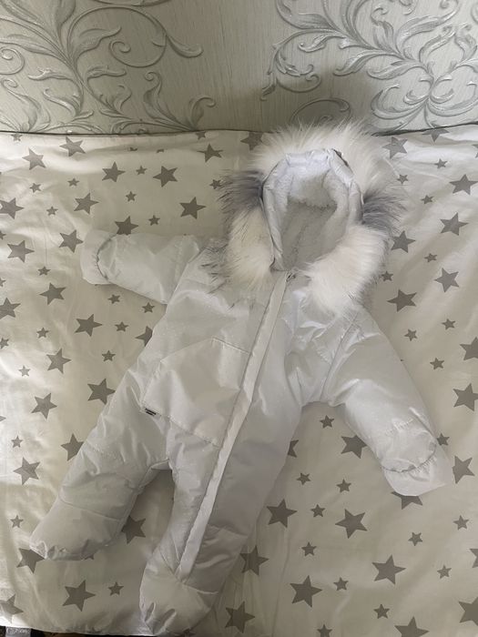 Комбінезон дитячий, зимовий, білий.