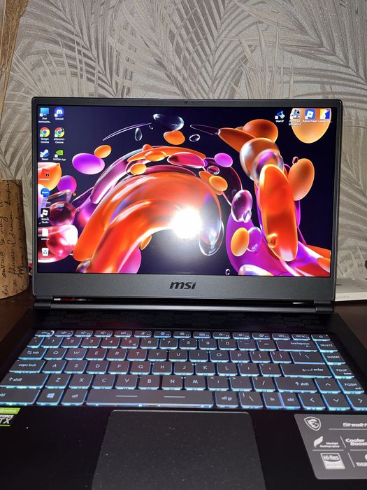 Игоровой ультрабук MSi stealth 15m A11SEK